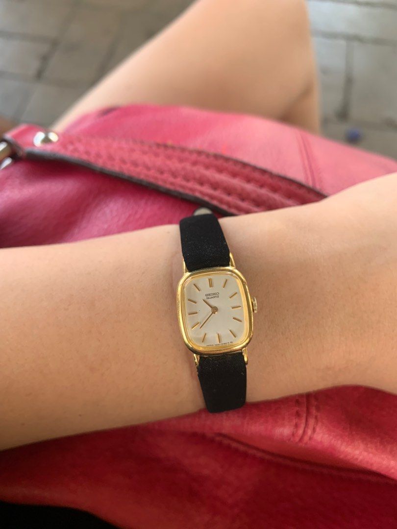Seiko tank watch (Category: Luxury Watches) located in President Roxas. Submitted by starksandmoon_ii (Listing ID 1400368478, Image 1). Description: Just checking the waters if may interested, not negotiable as this is my fave. Strap is replacement but it is super pretty suede. .