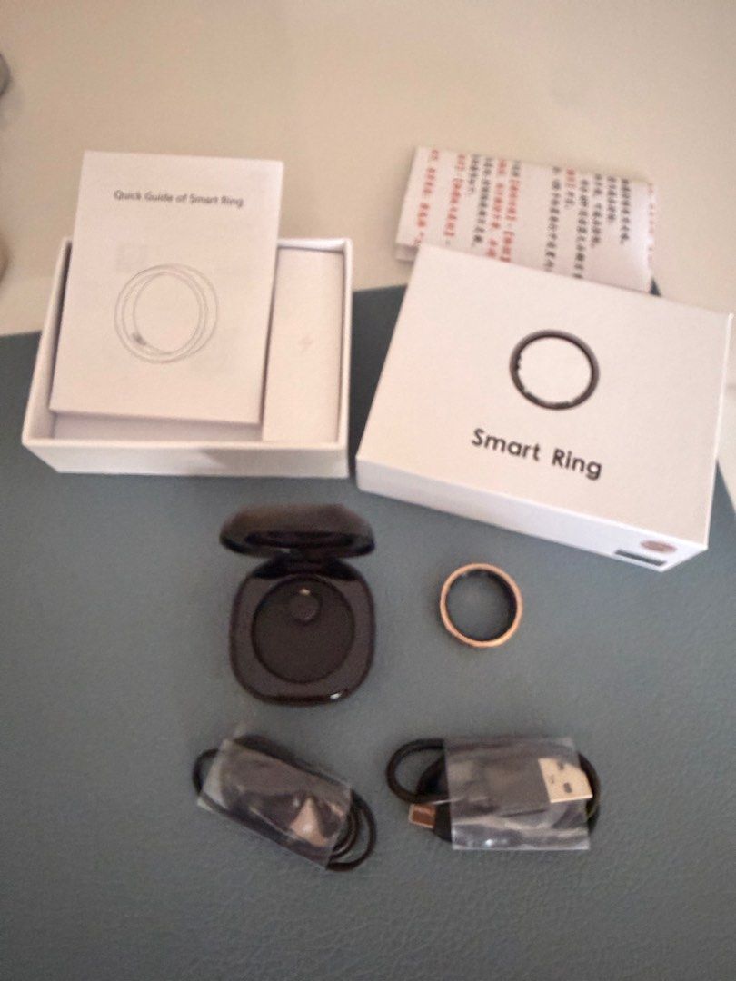 Smart ring (Category: Everything Else) located in Singapore. Submitted by wizardtan (Listing ID 1400229083, Image 1). Description: Qring size 10 easy to use & pair. .