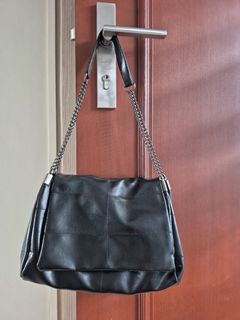(Category: ) located in . Submitted by joyfulshopsss (Listing ID 1400214355, Image 1). Description: .