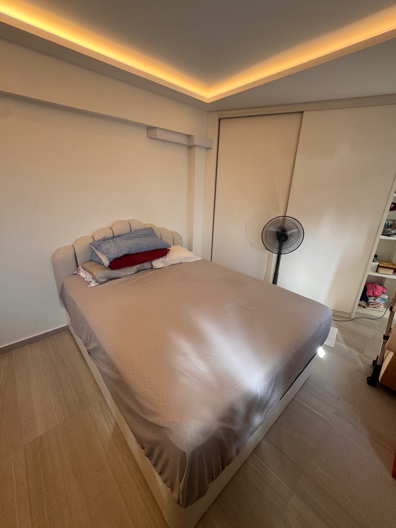 (Category: ) located in . Submitted by alphawinesg (Listing ID 1400203158, Image 1). Description: .