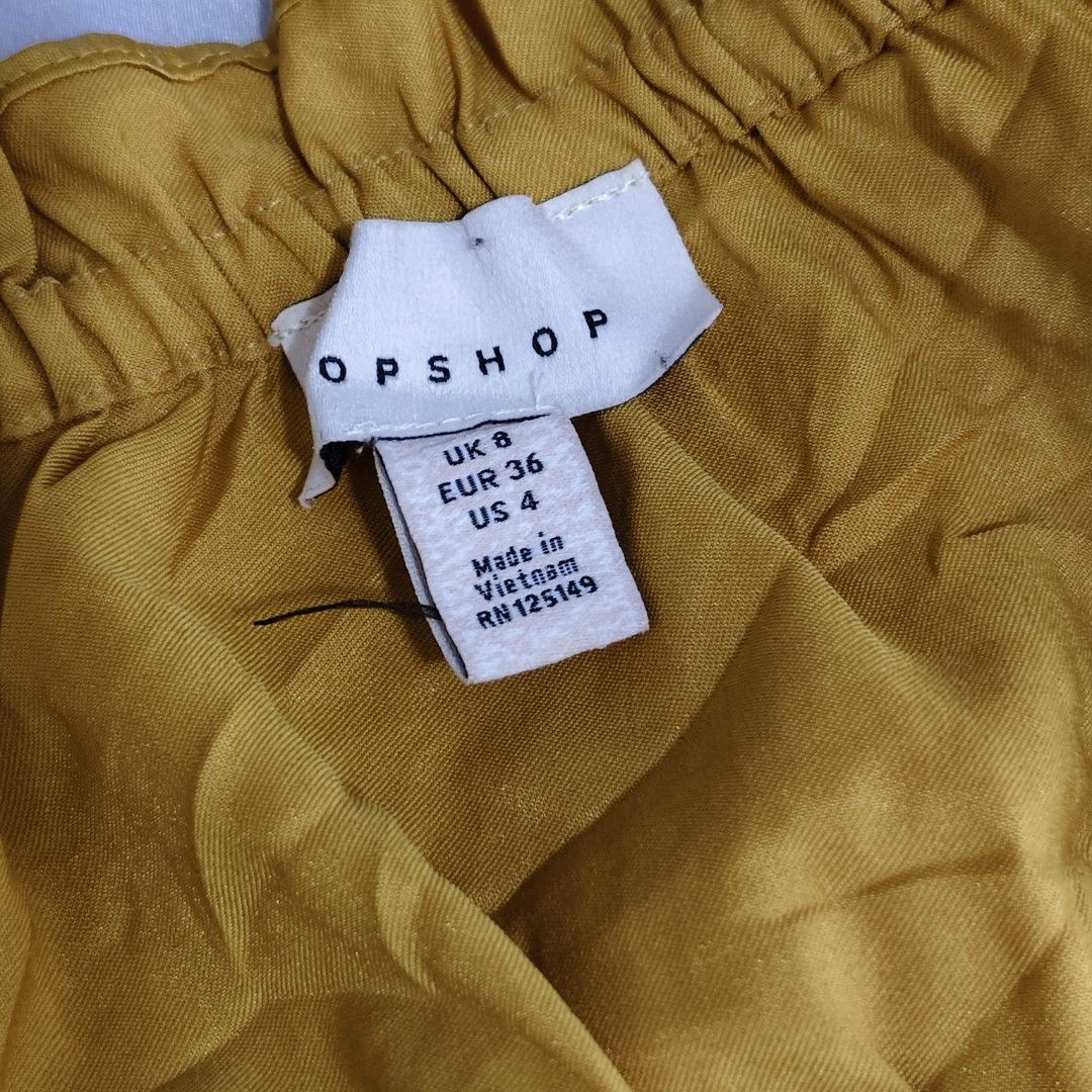 TOPSHOP Yellow gold satin top (Category: Sleeveless) located in Manila. Submitted by itseyren (Listing ID 1400364197, Image 2). Description: .