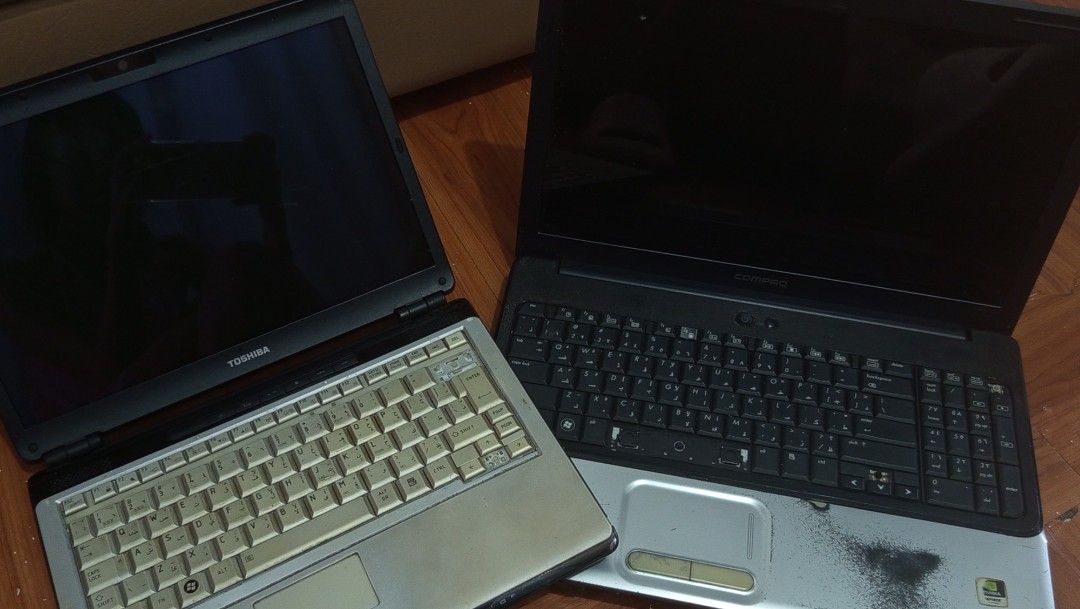 Toshiba & Compaq Laptop scrap/defective (Category: Laptops & Notebooks) located in Quezon City. Submitted by pertamerna (Listing ID 1400240661, Image 1). Description: Name your price Loc: qc.