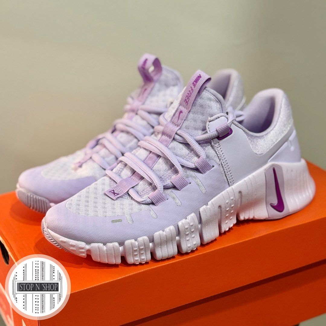 Wmns Free Metcon 5 'Lilac Bloom' (Category: Sneakers) located in Makati City. Submitted by ilovestopnshop20 (Listing ID 1400244395, Image 3). Description: In Stock 🚨 📍Wmns Free Metcon 5 'Lilac Bloom' Sizes Available: 6.5 US Women Now: ₱3,495 SRP: ₱6,895 On hand and Ready to ship! Complete with box ✅ All stocks are brand new and legit. Money back guaranteed if proven fake ❌ Mode of transaction: 🤝 * Pick up @ Tanay St. Makati * Meet up on nearby