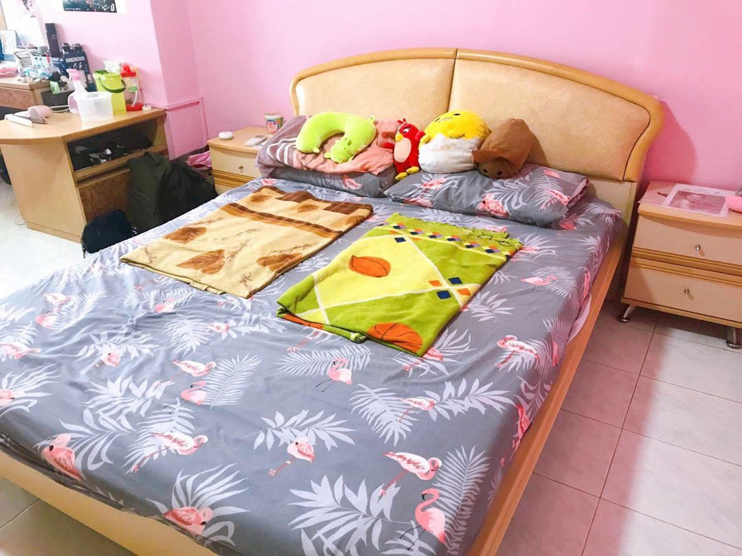 (Category: ) located in . Submitted by __Hana_ (Listing ID 1400450575, Image 1). Description: .