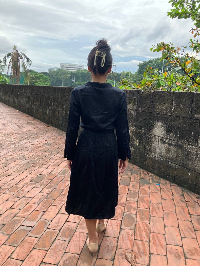 Agnes B. Dress (Category: Dresses) located in Makati City. Submitted by rubyaltiche (Listing ID 1400579041, Image 2). Description: AGNES B. Black dress Size 36 on tag.