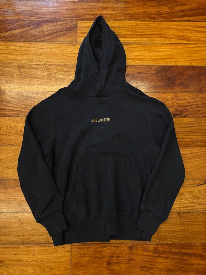 Aime leon dore logo hoodie (Navy blue) (Category: Hoodies) located in Manila. Submitted by declutter071996 (Listing ID 1400527061, Image 1). Description: Aime leon dore logo hoodie (Navy blue) Size XL Issue: fading and cut wash tag P2,999 .