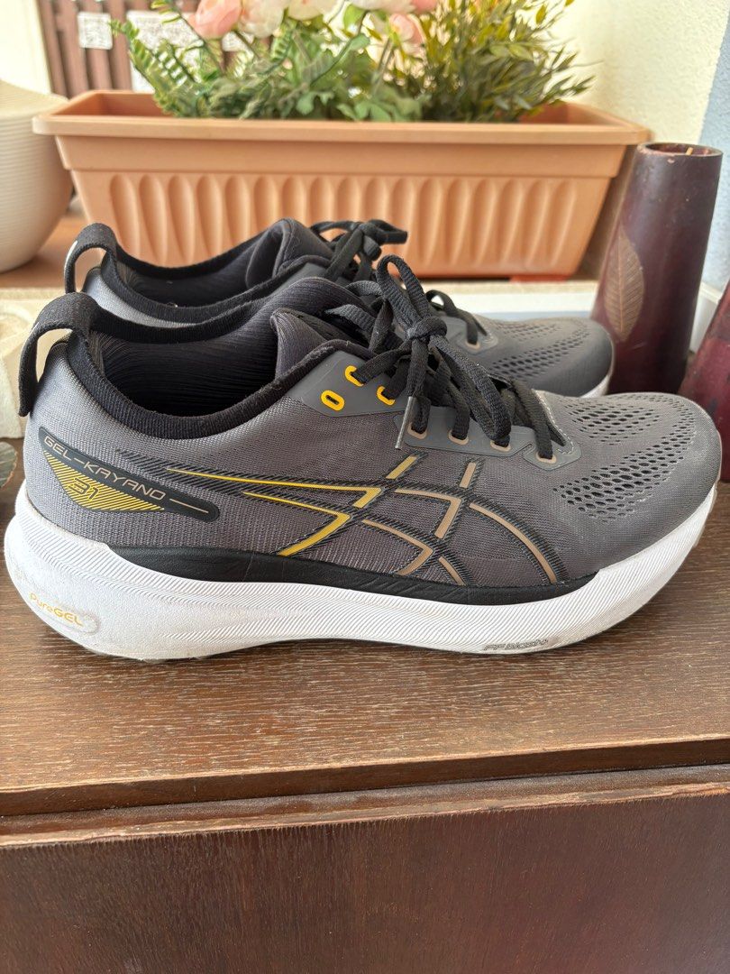 Asics Gel-Kayano 31 Running Shoes - US 10 wide (Category: Sneakers) located in Singapore. Submitted by eldredsng (Listing ID 1400438526, Image 1). Description: ASICS gel kayano 31 US 10 wide - Used couple of times but not suitable too wide for my feet so selling off .