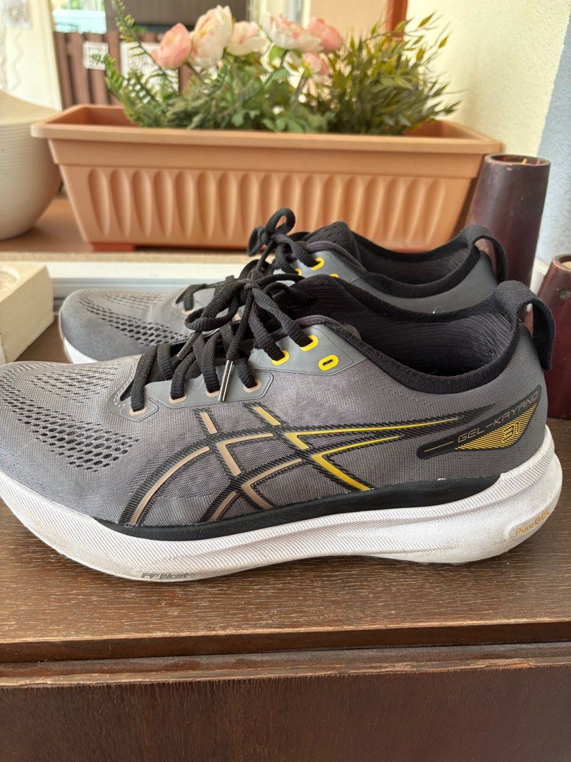 Asics Gel-Kayano 31 Running Shoes - US 10 wide (Category: Sneakers) located in Singapore. Submitted by eldredsng (Listing ID 1400438526, Image 3). Description: ASICS gel kayano 31 US 10 wide - Used couple of times but not suitable too wide for my feet so selling off .
