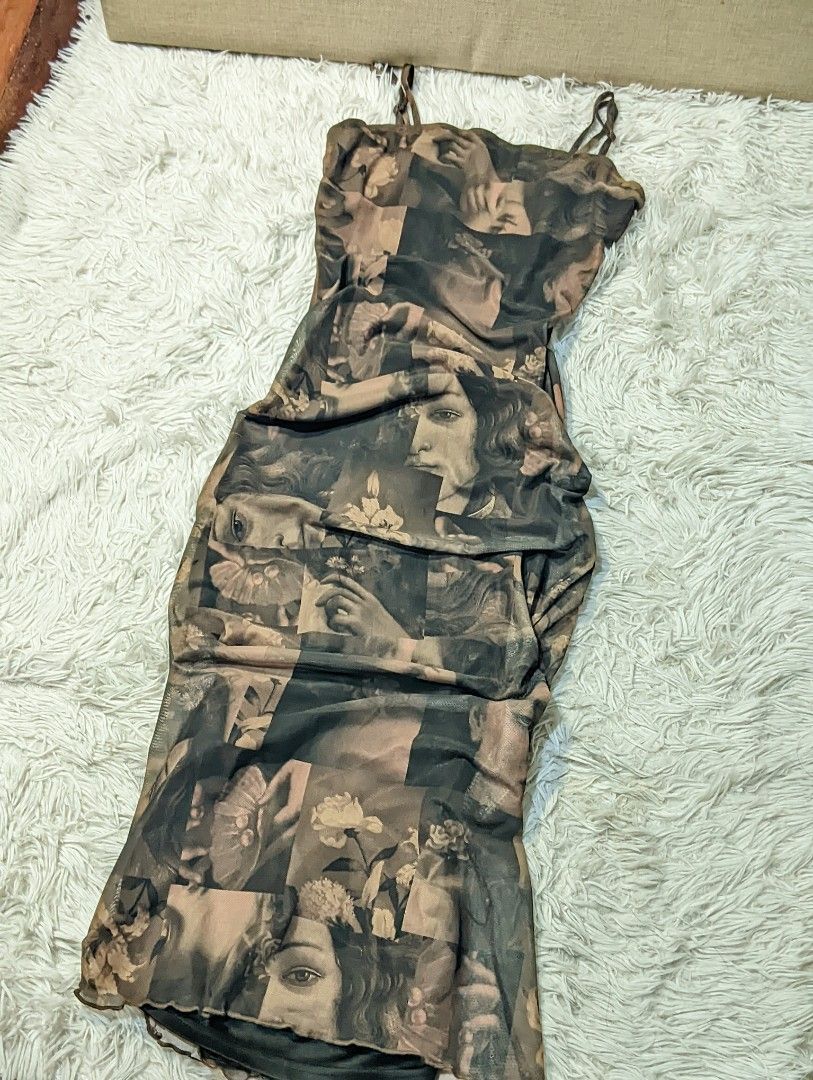bodycon long dress (Category: Dresses) located in Quezon City. Submitted by cloquettesells (Listing ID 1400461294, Image 1). Description: loc: quezon city rfs: need funds s-m.