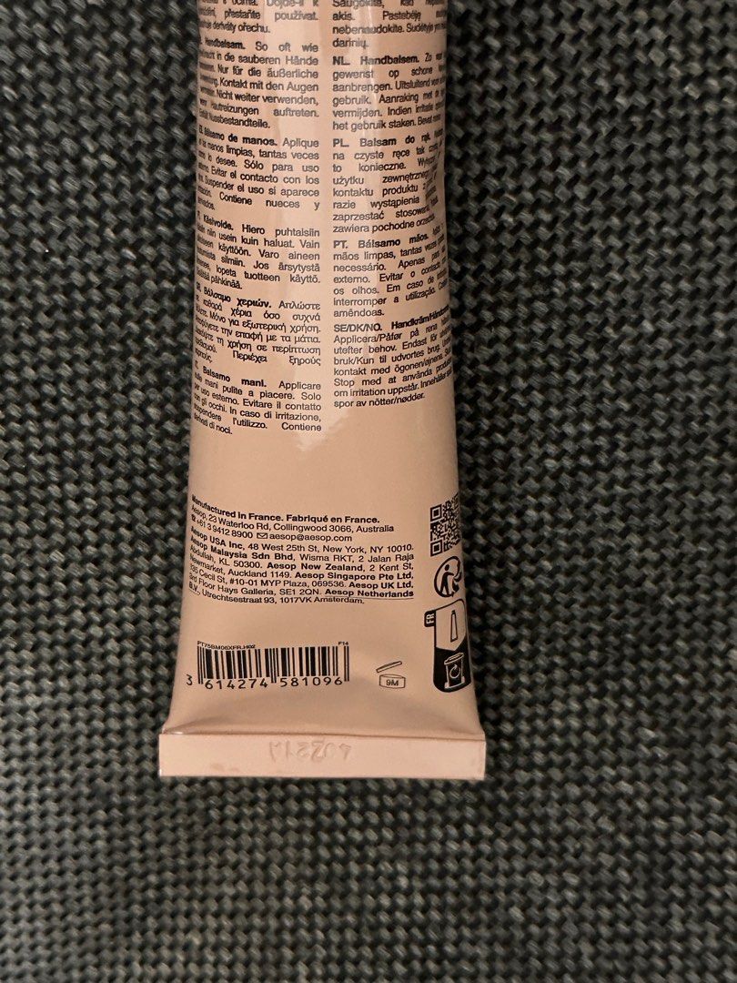 Brandnew Aesop Hand Cream (Category: Hands & Nails) located in Manila. Submitted by jean_closet (Listing ID 1400537119, Image 2). Description: Brandnew and authentic! Bought in HK Freshly bought. No box and paperbags anymore when brought to ph Guaranteed NEW :) Rfs extra gift.