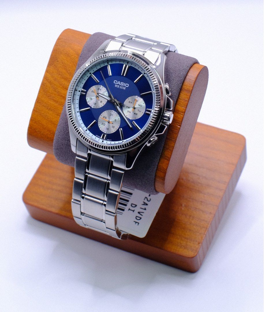 CASIO MTP-1375D-2A1V (Category: Luxury Watches) located in Manila. Submitted by rafael_lesaguis (Listing ID 1400524671, Image 3). Description: CASIO MTP-1375D-2A1V ORIGINAL MONEY BACK GUARANTEE IF PROVEN FAKE 1-YEAR WARRANTY BRANDNEW 10/10 Condition Mall SRP price: ₱5,390 My price: ₱4,000 OPEN FOR RESELLERS! Features: 🔹 Case Size 47 × 43.5 × 11.1 mm 🔹 Ion plated 🔹 Stainless Steel Band 🔹 One-touch 3-fold Clasp 🔹 Mineral Glass 🔹 Regular Timek