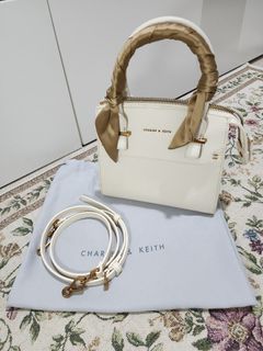 (Kategori: ) berada di . Dikirim oleh nochubeeble (ID iklan 1400524620, Gambar 1). Deskripsi: .