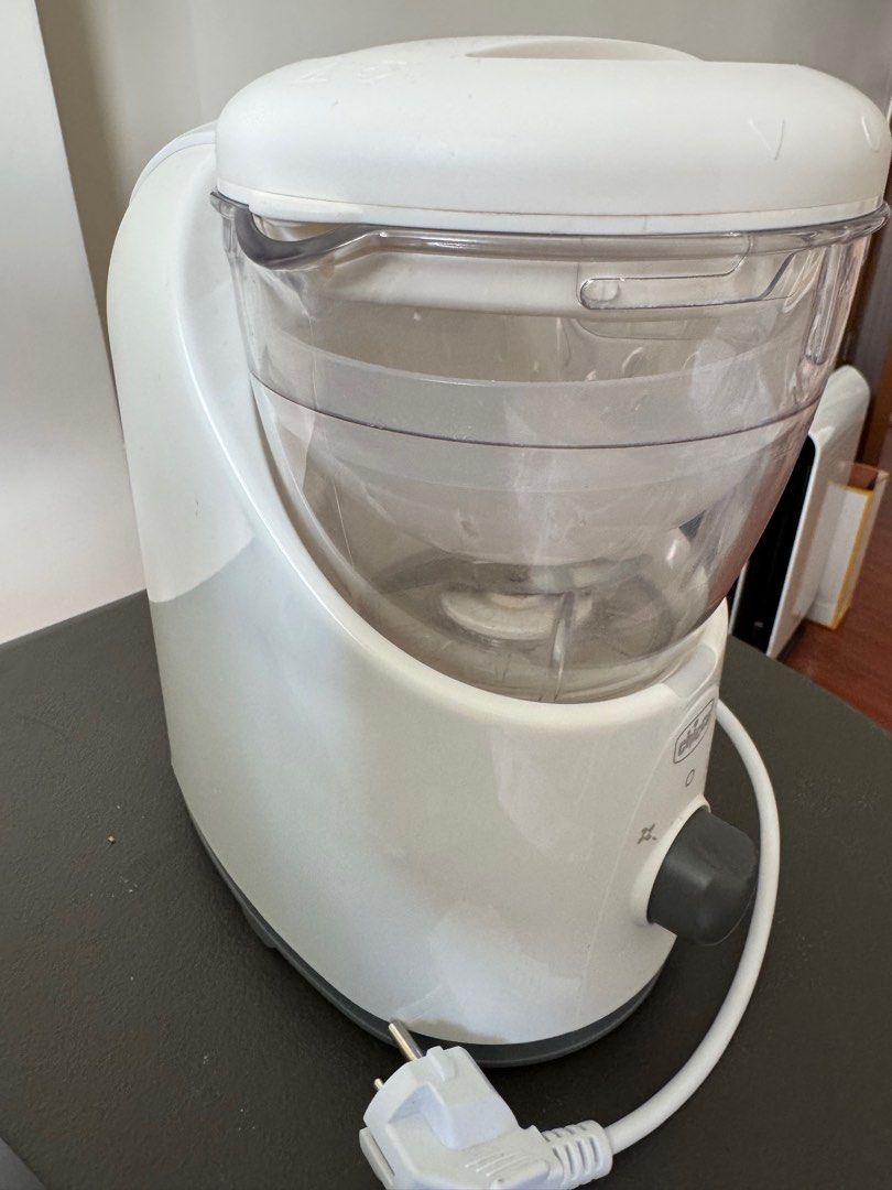 Chicco 5-in-1 Baby Food Processor (Category: Weaning & Toddler Feeding) located in Pasay City. Submitted by vermouth717 (Listing ID 1400408026, Image 3). Description: -Easy and convenient making of baby food from purees to textured food. -With steam boil and blend function all in one device -Buy on an as is where is basis -Originally bought for P10k .