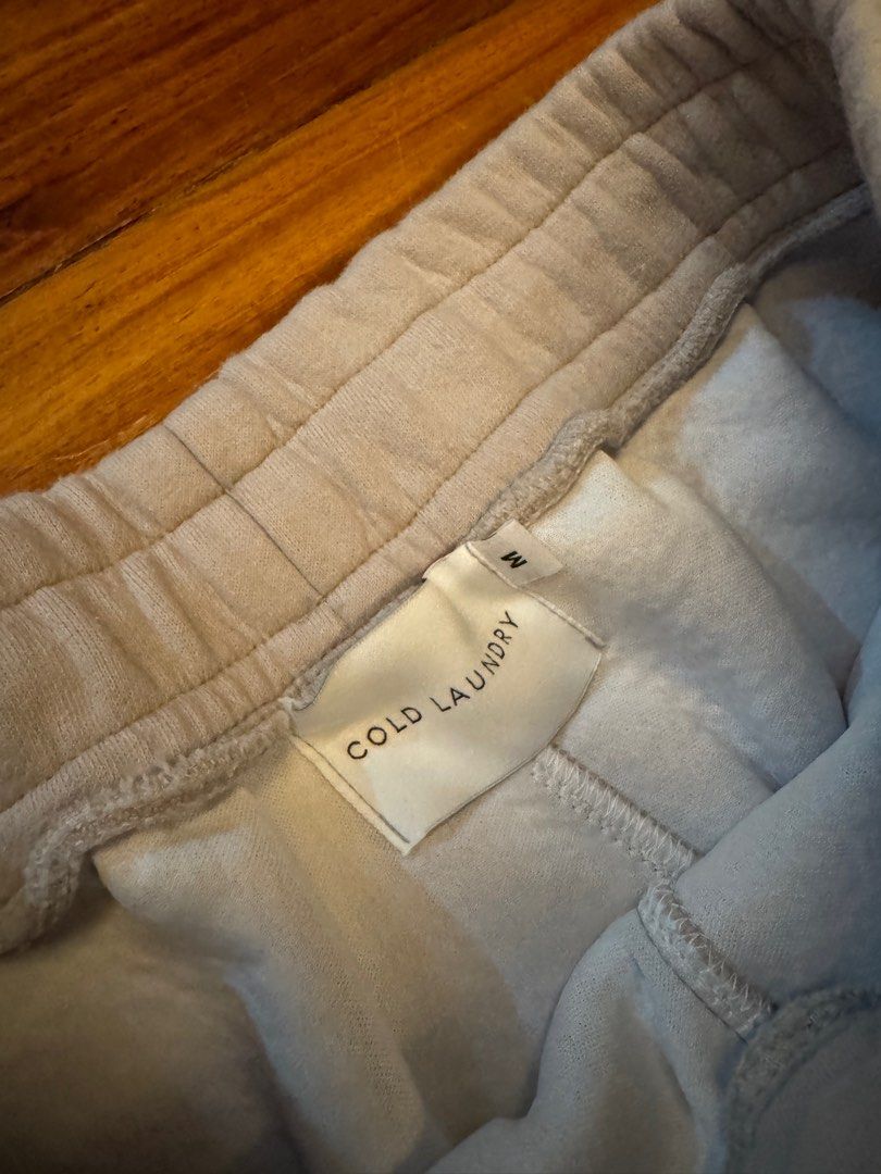 Cold laundry UK sweatpants (Category: Joggers) located in Manila. Submitted by declutter071996 (Listing ID 1400528970, Image 2). Description: Cold laundry UK sweatpants Size M (30-32 relaxed fit) No issues / Good condition P1,500 .