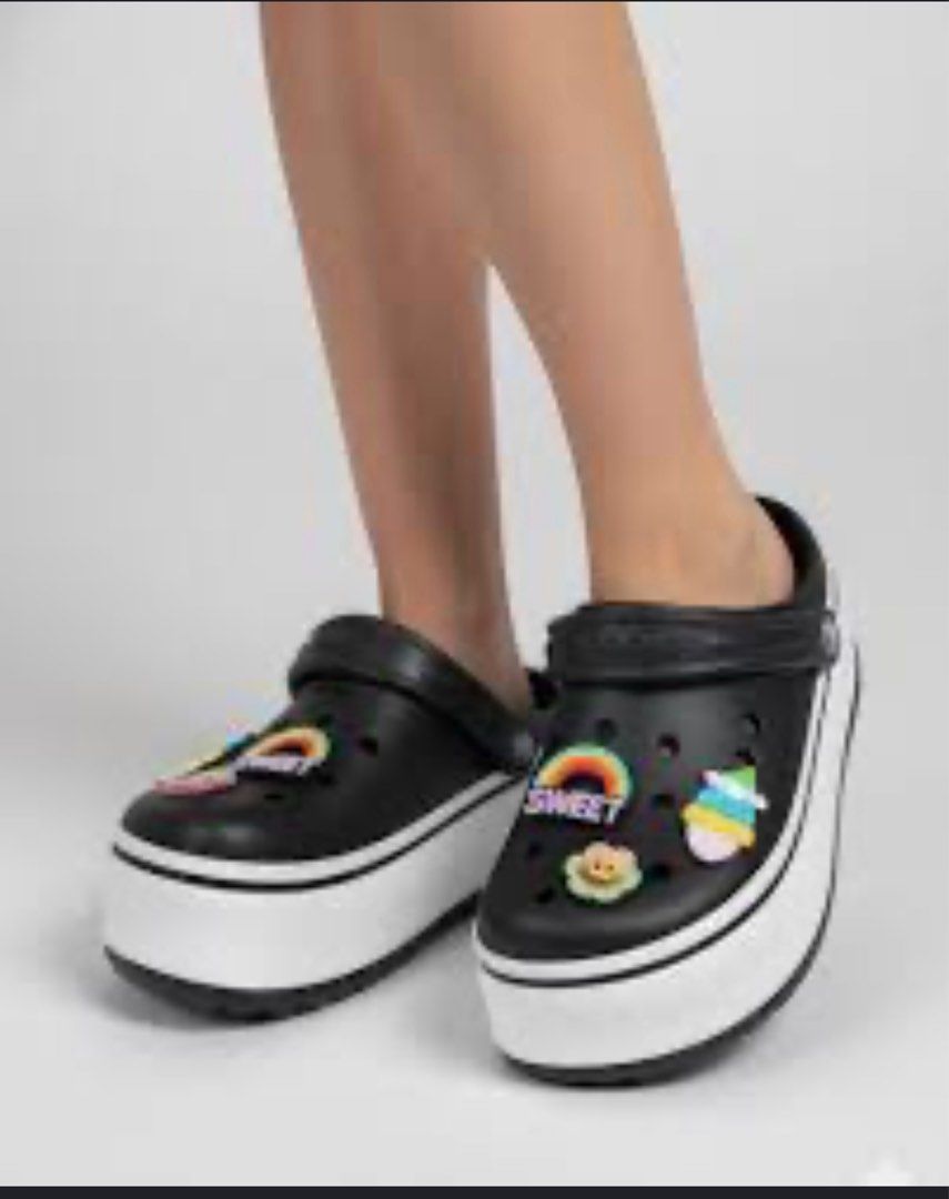 CROCS CROCBAND PLATFORM CLOG (Category: Slippers and slides) located in Tacurong. Submitted by burbee05 (Listing ID 1400521996, Image 3). Description: ✅9/10 ✅ W7 (fits 36.5-37) ✅Black ✅1.5" platform sole ✅lightweight and comfortable crocsxskechersxclogxslides.