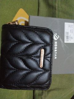 (Kategori: ) berada di . Dikirim oleh newnthriftaini (ID iklan 1400500250, Gambar 1). Deskripsi: .