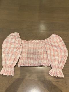 (Category: ) located in . Submitted by clothes123456 (Listing ID 1400565018, Image 1). Description: .