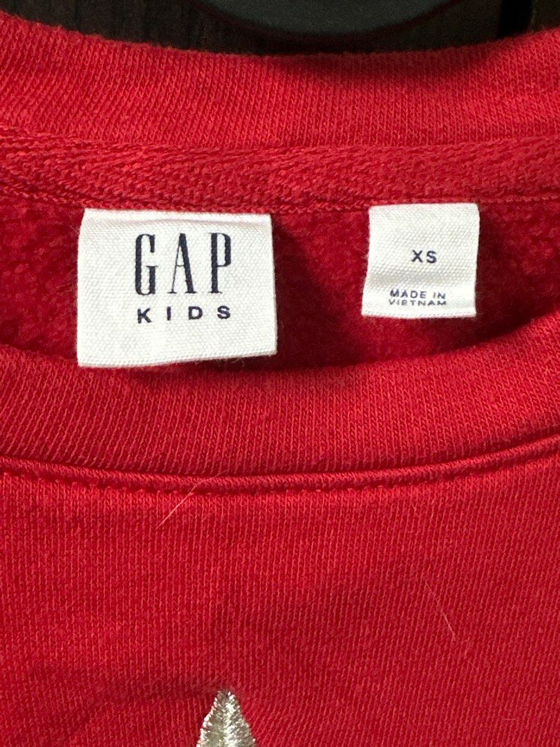 GAP Kids Red Star Sweatshirt XS (Category: Babies & Kids Fashion) located in San Pedro. Submitted by Graceleen (Listing ID 1400407230, Image 3). Description: - GAP Kids red sweatshirt - White star design - Size XS - Crew neck - Long sleeves -unique and cute design - Made in Vietnam - Perfect for casual wear Best for travel to cool places. In mint condition. Used only for few times then linakihan na. #gap #kids.