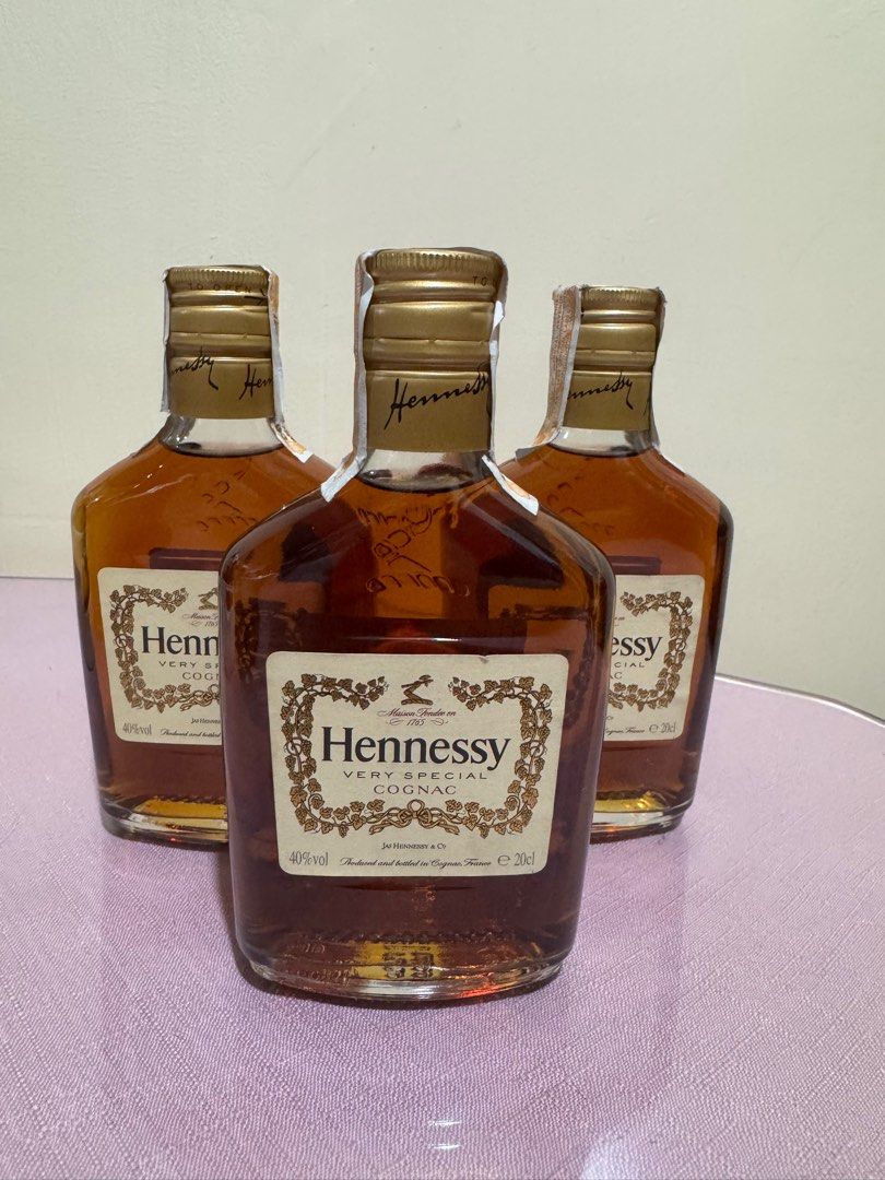 Hennessy Very Special Cognac 200ml (Category: Beverages) located in Quezon City. Submitted by sj35452 (Listing ID 1400412771, Image 1). Description: .