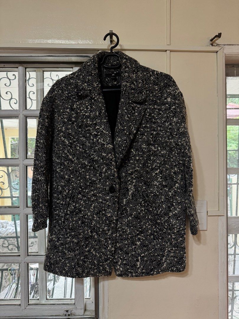 H&M Boucle Coat (Category: Coats, Jackets and Outerwear) located in Manila. Submitted by dodebelen (Listing ID 1400465645, Image 3). Description: H&M Boucle Coat Perfect for Fall/Winter Used once in Korea.