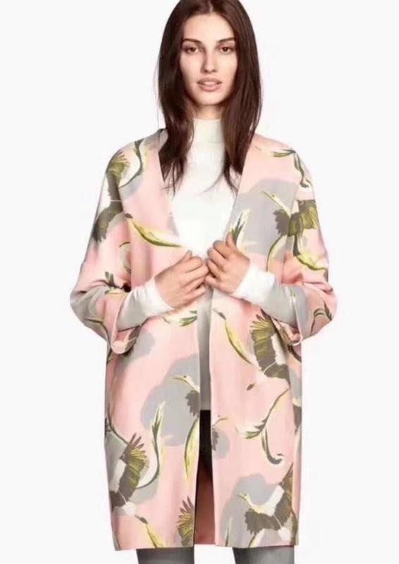 H&M Pink Coat (Category: Coats, Jackets and Outerwear) located in Manila. Submitted by dodebelen (Listing ID 1400472987, Image 2). Description: H&M Pink Coat Size M Used once in Korea.