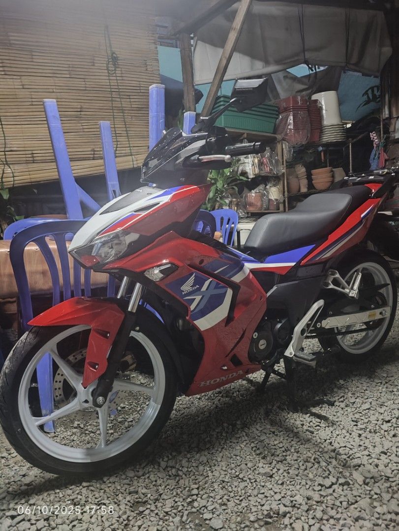 Honda Winner X 150 (Category: Motorbikes for Sale) located in Manila. Submitted by danndimes (Listing ID 1400415722, Image 2). Description: Honda winner x Abs Racing Swap to your Aerox abs or nmax abs Original Docs / OR/CR 2 REMOTE KEY 2 EMERGENCY KEY 2 RED CODE - Ready to Transfer - First Owner - Cash Receipt ( 137k ) - LTO Plate Number Reg till 2027 ( 3YRS REG ) - 19k ODOMETER READING Upgraded Worth 45k MDL senlo plus Radiator Cover Piaa horn K