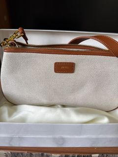 （分類：）位於 。 由 silmbellyjan 提交（商品編號 1400451128，圖片 1）。簡介： 。