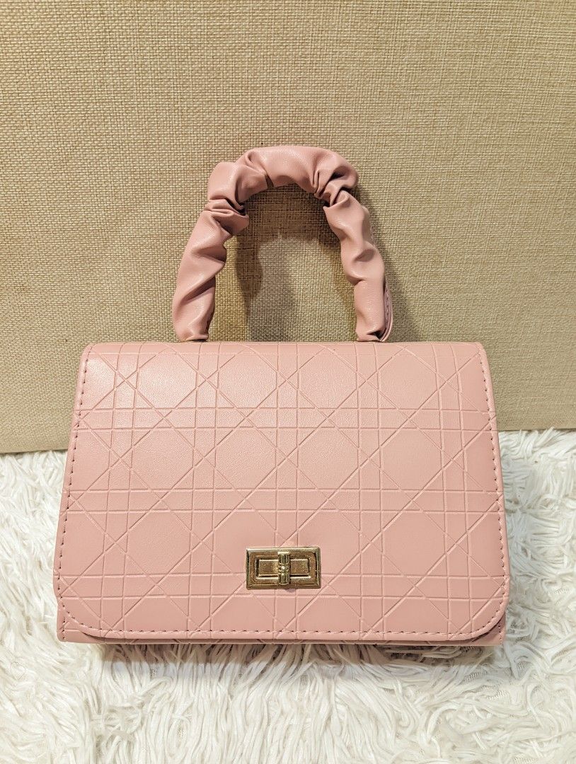 Kimbel Pink Bag (Category: Purses & Pouches) located in Quezon City. Submitted by cloquettesells (Listing ID 1400456537, Image 1). Description: og price is 800, bought at the mall! loc: quezon city all goods, no issue!.