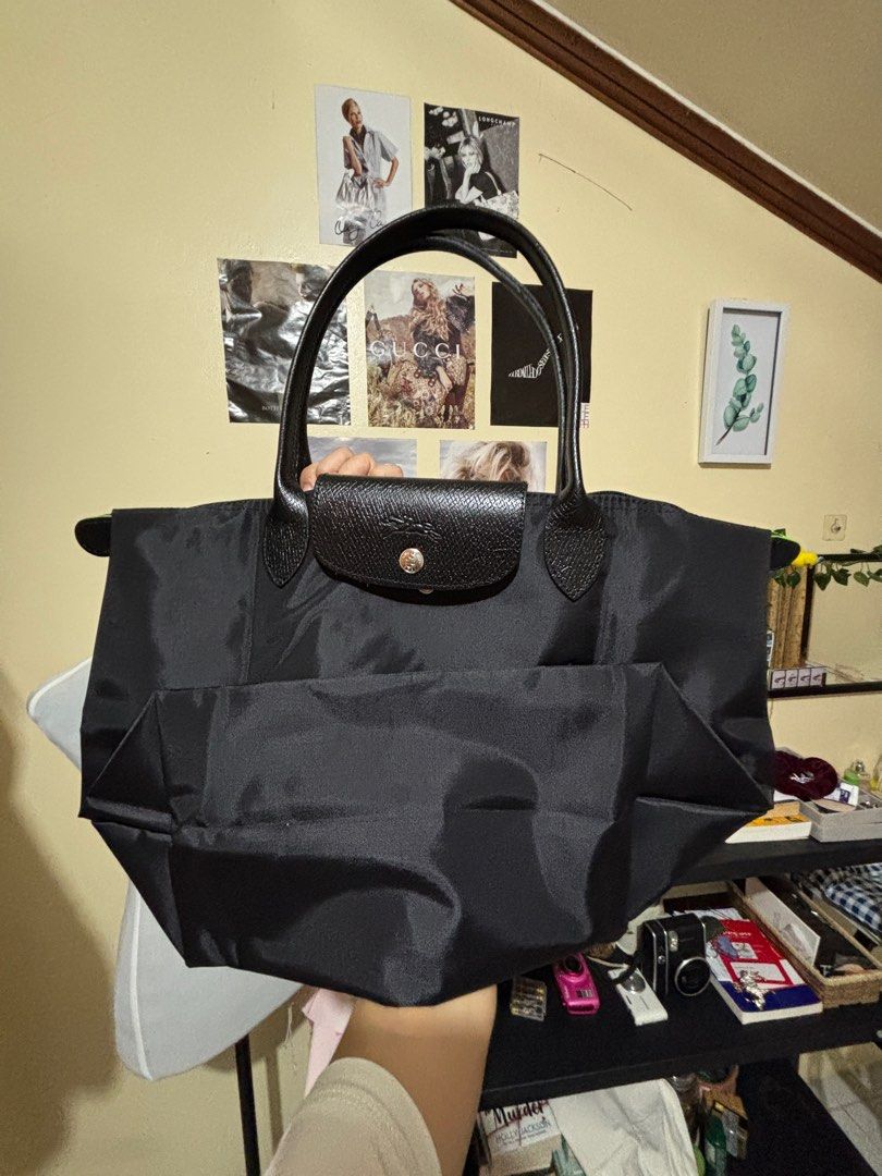 Longchamp Le Pliage Tote Bag in Black (Category: Luxury Bags & Wallets) located in Bayambang. Submitted by elle.declutter (Listing ID 1400520590, Image 3). Description: .