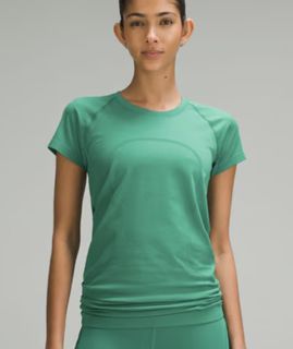 (Category: ) located in . Submitted by onSale (Listing ID 1400451596, Image 1). Description: .