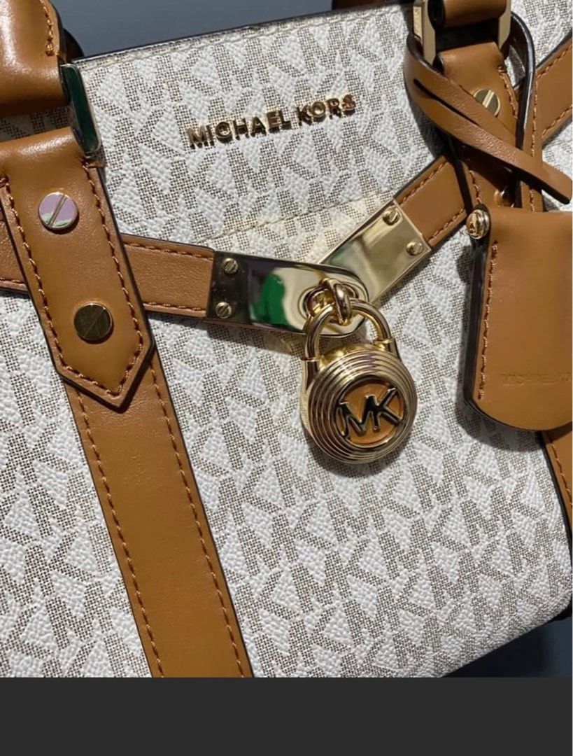 MK white mono hamilton (Category: Luxury Bags & Wallets) located in Batangas. Submitted by bagstolove2.0 (Listing ID 1400529529, Image 3). Description: No sling Good condition.