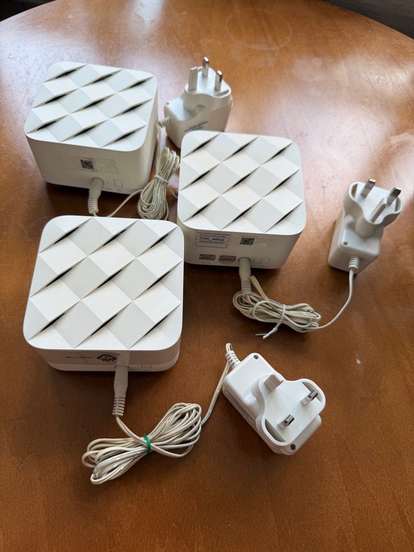 Netgear Orbi WiFi Mesh System RBK13439447287769999361