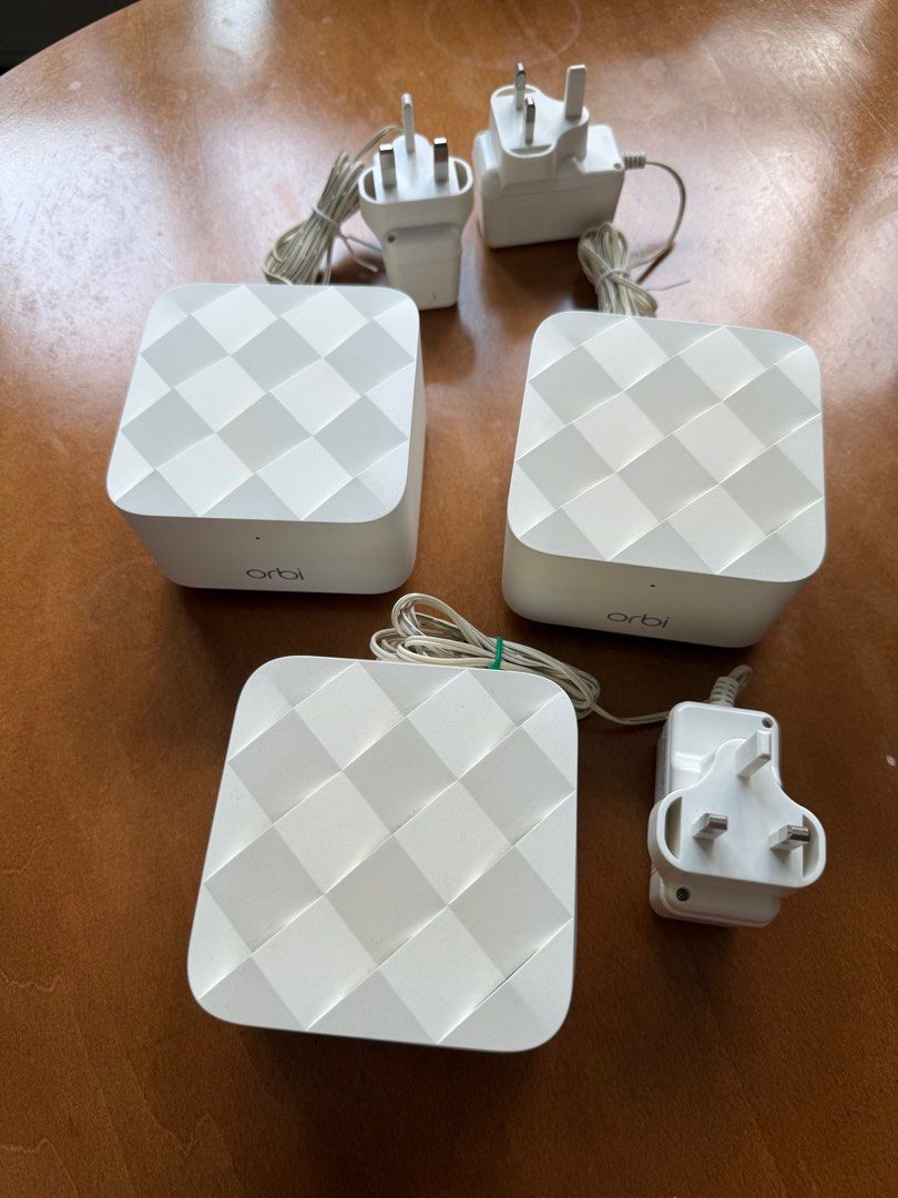 Netgear Orbi WiFi Mesh System RBK13