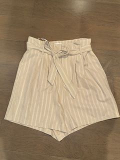 (Category: ) located in . Submitted by clothes123456 (Listing ID 1400565091, Image 1). Description: .