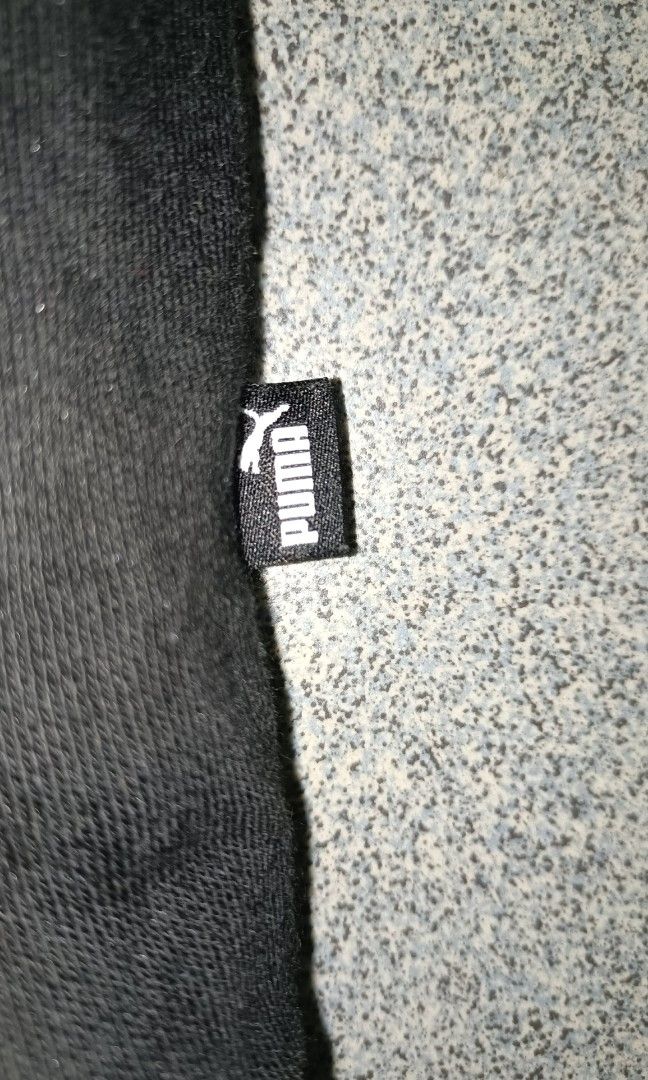 PUMA BLACK PULLOVER LONGSLEEVES (Category: Coats, Jackets and Outerwear) located in Lucban. Submitted by goodsheetcollection (Listing ID 1400545330, Image 3). Description: good condition details indicated in photo visit shop for more items like this pm for more info.