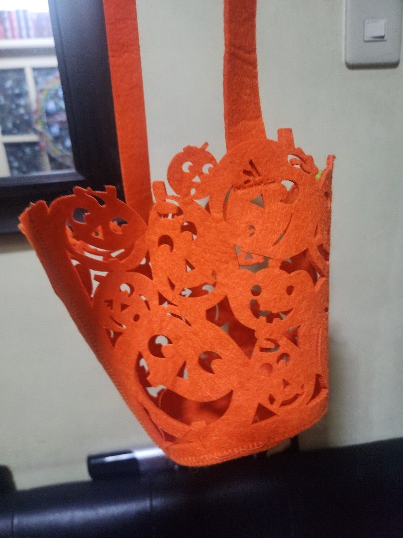 Pumpkin Halloween basket (Category: Everything Else Others) located in Pasig City. Submitted by js.authenticlux (Listing ID 1400575157, Image 2). Description: * halloween pumpkin basket * 4pcs available * 200 each * call txt 09178029682.
