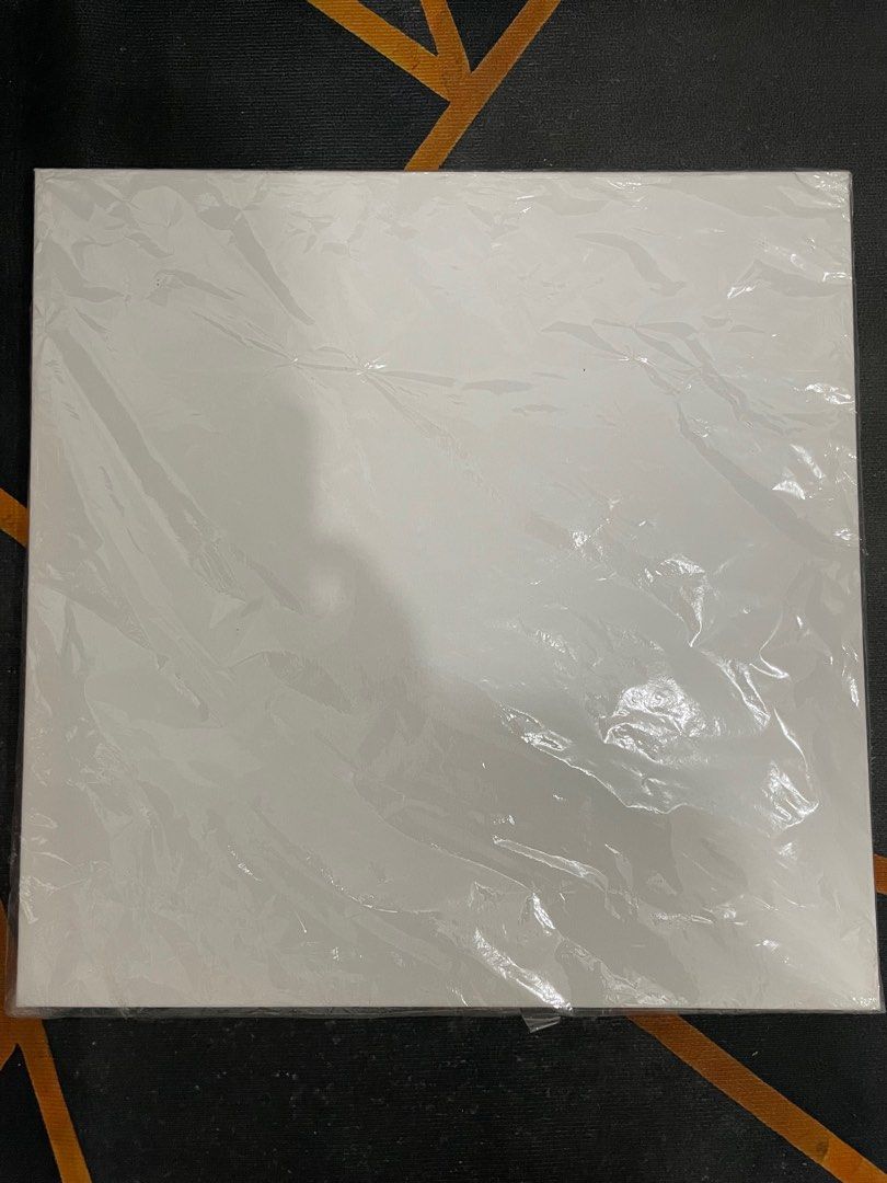 PURE COTTON CANVAS WITH WOODEN FRAME (Category: Frames & Pictures) located in Manila. Submitted by ThatPinkInTheCorner (Listing ID 1400456069, Image 1). Description: Still in plastic. 5 pieces available. 50x50.