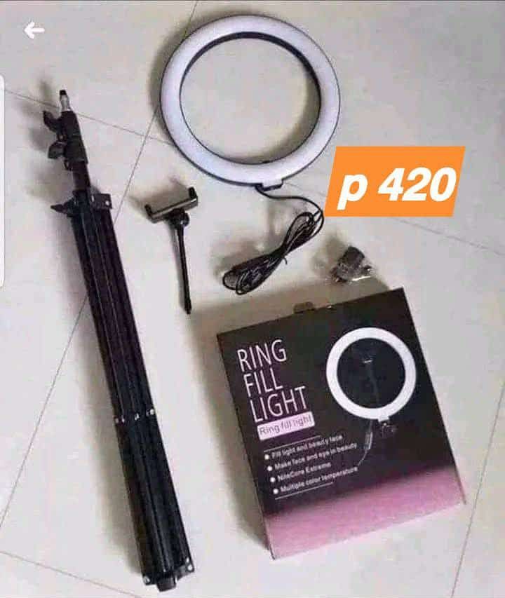 Ring light (Category: Lighting) located in Manila. Submitted by bongsy999mall (Listing ID 1400456104, Image 1). Description: .