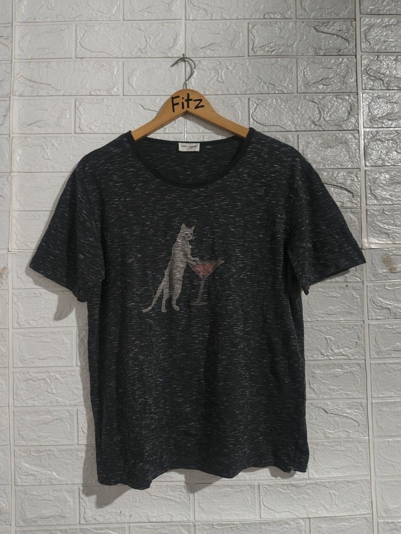 Saint Laurent Paris Martini Cat Tee (Category: Luxury Apparel) located in Agoo. Submitted by fitzmatic15 (Listing ID 1400530600, Image 1). Description: Saint Laurent Paris Martini Cat Tee ‎Small 20x25 ‎Good as new conditiom 10/10 no issue! napakasolid 🔥.