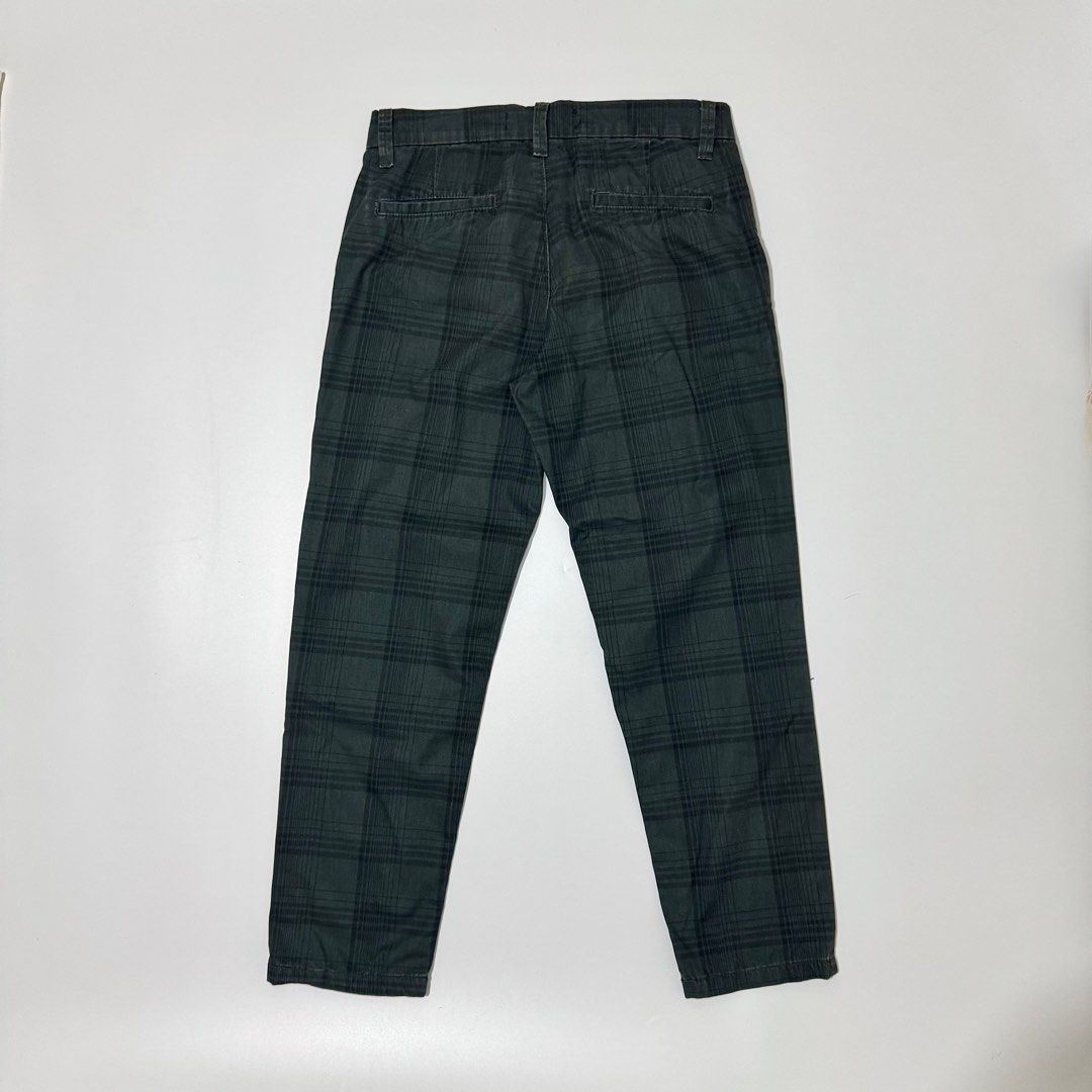 Size 28 Penshoppe Plaid pants men (Category: Trousers) located in Cabanatuan. Submitted by jmfff (Listing ID 1400567966, Image 2). Description: Note: Colors may vary slightly due to lighting 🚚 Shipping via J&T (weekends only) 📍 Located in Cabanatuan, Nueva Ecija 💵 Payment via GCash / Maya Follow us on Ig: @droppp.apparel.