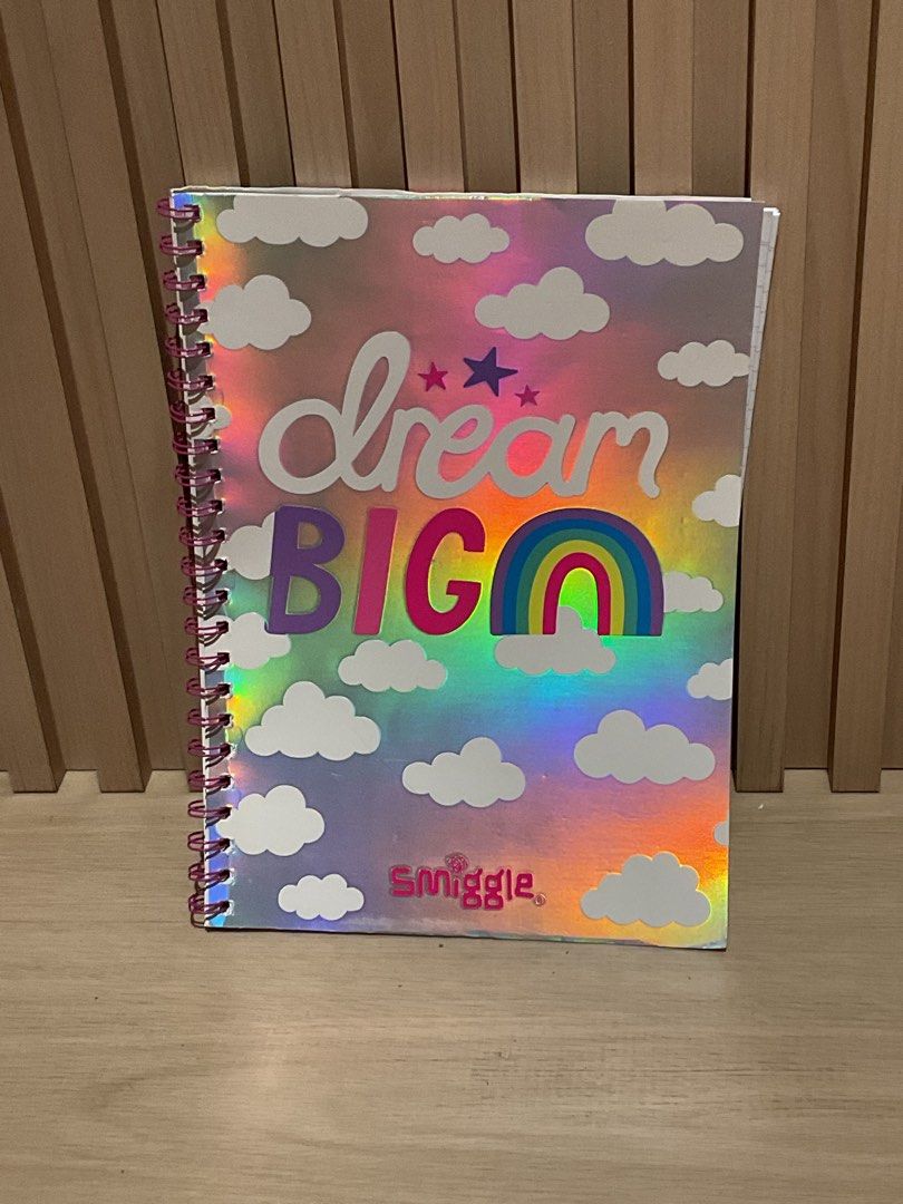 Smiggle Dream Big Stationery Set (Category: Stationery & School Supplies) located in Singapore. Submitted by lamourdemavieee (Listing ID 1400402056, Image 1). Description: Brand new Smiggle Dream Big stationery set. Includes a notebook, scented markers, pencils, pens, a ruler, and an eraser. Perfect for school or creative projects. Great gift idea!.