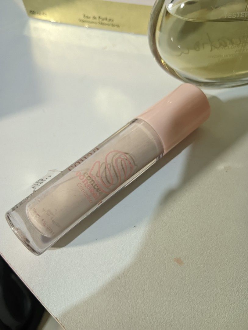squad concealer cf1 (Category: Makeup) located in Quezon City. Submitted by cloquettesells (Listing ID 1400465149, Image 1). Description: loc: quezon city rfs: need funds.