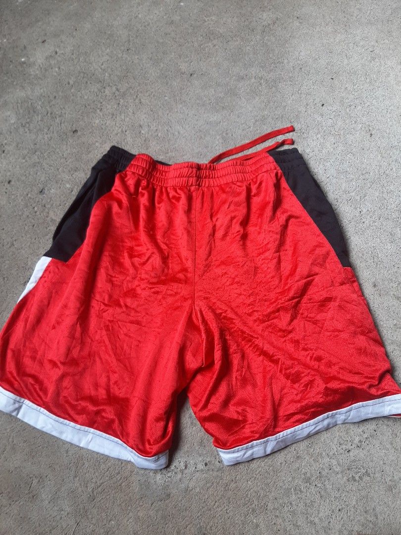 Starter Reversible Short (Category: Shorts) located in Siniloan. Submitted by rethr1ft (Listing ID 1400470230, Image 3). Description: Waist 32-34.