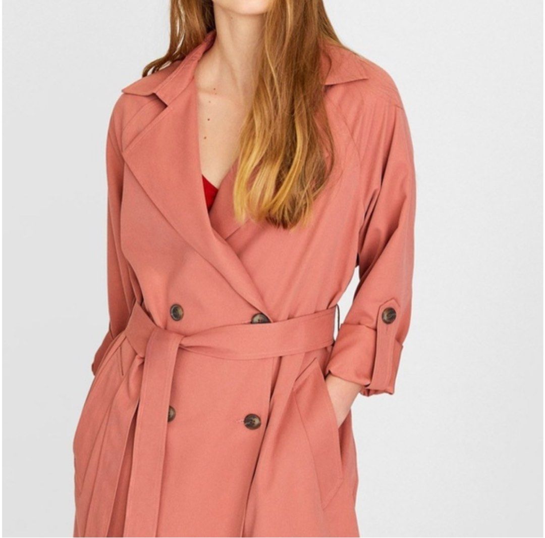 Stradivarius Pink Trench Coat (Category: Coats, Jackets and Outerwear) located in Manila. Submitted by dodebelen (Listing ID 1400455522, Image 2). Description: Stradivarius Pink Trench Coat Used once Size L Fits M-L.