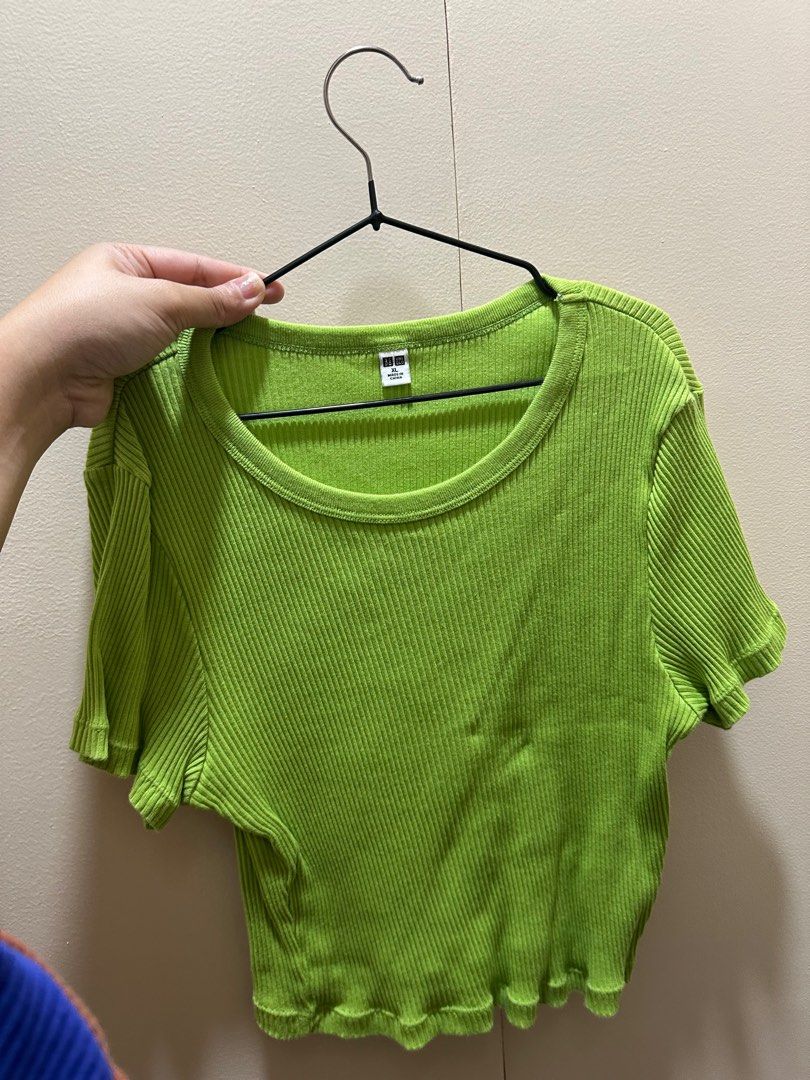 Uniqlo Crop Top (Category: Shirts) located in Quezon City. Submitted by shaizerp (Listing ID 1400543858, Image 2). Description: TAKE ALL BLUE & BROWN - Large GREEN - XL.