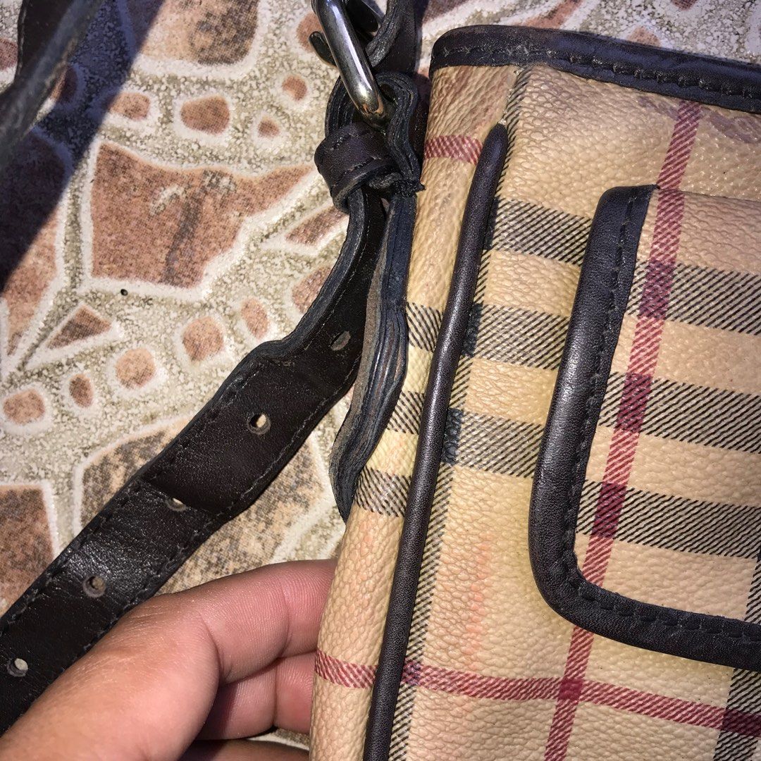 Vintage Burberry Nova Check Sling Bag (Category: Luxury Bags & Wallets) located in Iriga City. Submitted by goldrags. (Listing ID 1400583459, Image 2). Description: Freeship.