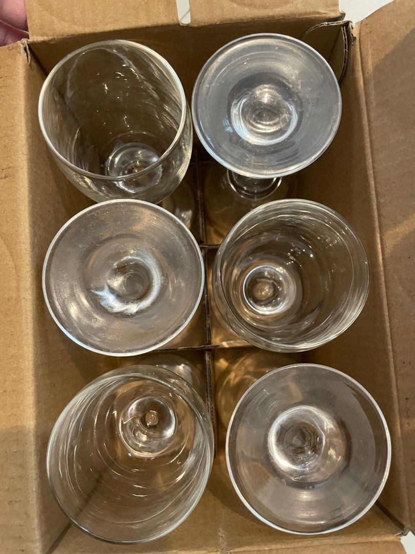 Wine Glasses Set of 6 (Category: Dinnerware & Cutlery) located in Cebu City. Submitted by fae99 (Listing ID 1400477190, Image 2). Description: WINE GLASS 6pcs Set VOL: 325ML SIZE: TOP: 6.2 cm BASE: 7.1 cm HEIGHT: 19.5 cm.
