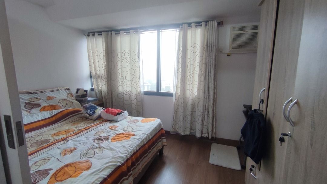 1BR Unit in The Rise Makati (Category: Apartments & Condos) located in Quezon City. Submitted by remax.portfolio (Listing ID 1400651344, Image 1). Description: For Sale: 1BR Unit in The Rise Makati -28sqm -semi-furnished (A/C, washer/dryer, range hood, shower heater) -no balcony -not a corner unit -Filipino-owned -for cash buyers.