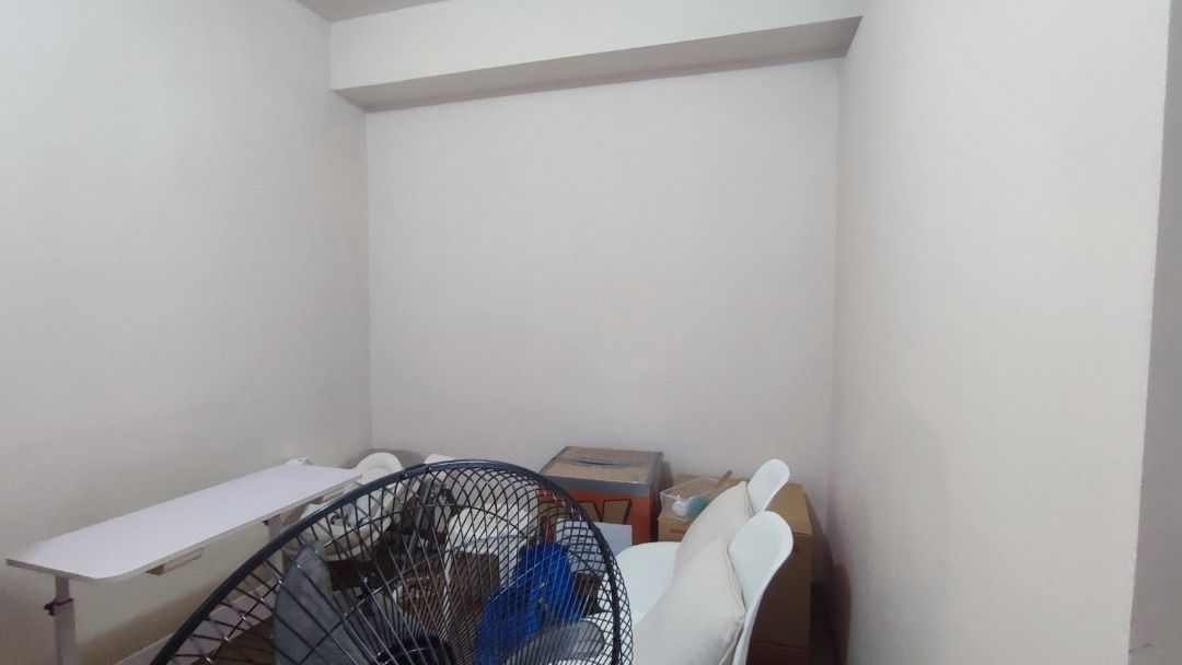 1BR Unit in The Rise Makati (Category: Apartments & Condos) located in Quezon City. Submitted by remax.portfolio (Listing ID 1400651344, Image 2). Description: For Sale: 1BR Unit in The Rise Makati -28sqm -semi-furnished (A/C, washer/dryer, range hood, shower heater) -no balcony -not a corner unit -Filipino-owned -for cash buyers.