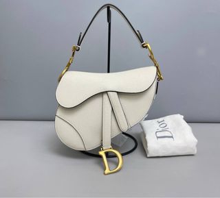(Category: ) located in . Submitted by millenlavish_outlet (Listing ID 1400746436, Image 1). Description: .